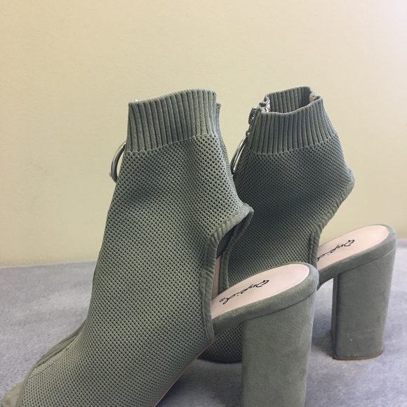 Army Green Peep Toe Heels - Picture 3 of 4